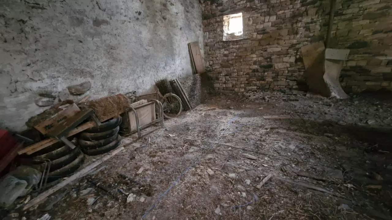 Maison à restaurer à Mories Communes de Bourg-sur-Colagne
