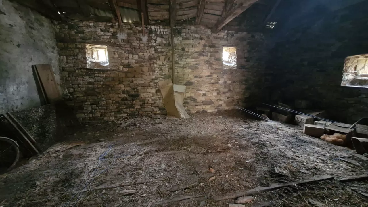 Maison à restaurer à Mories Communes de Bourg-sur-Colagne
