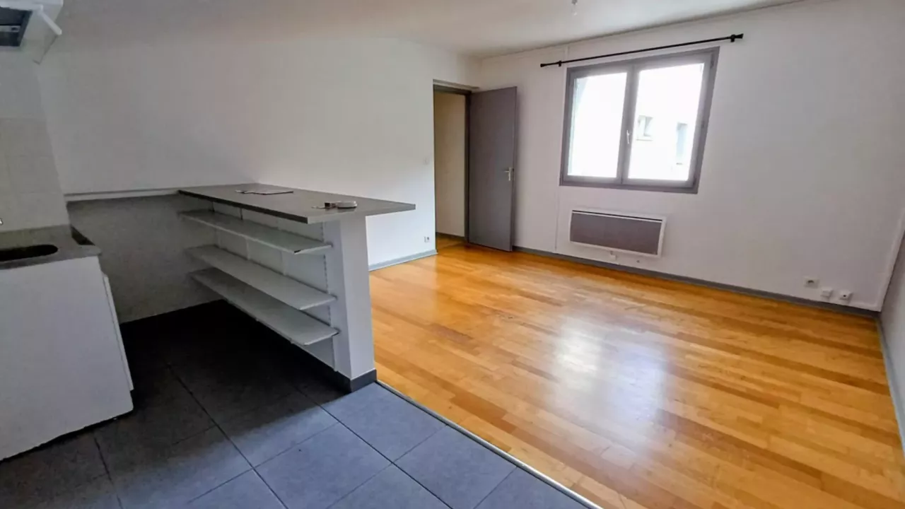 Appartement Type 2 proche centre ville de Mende avec place de parking