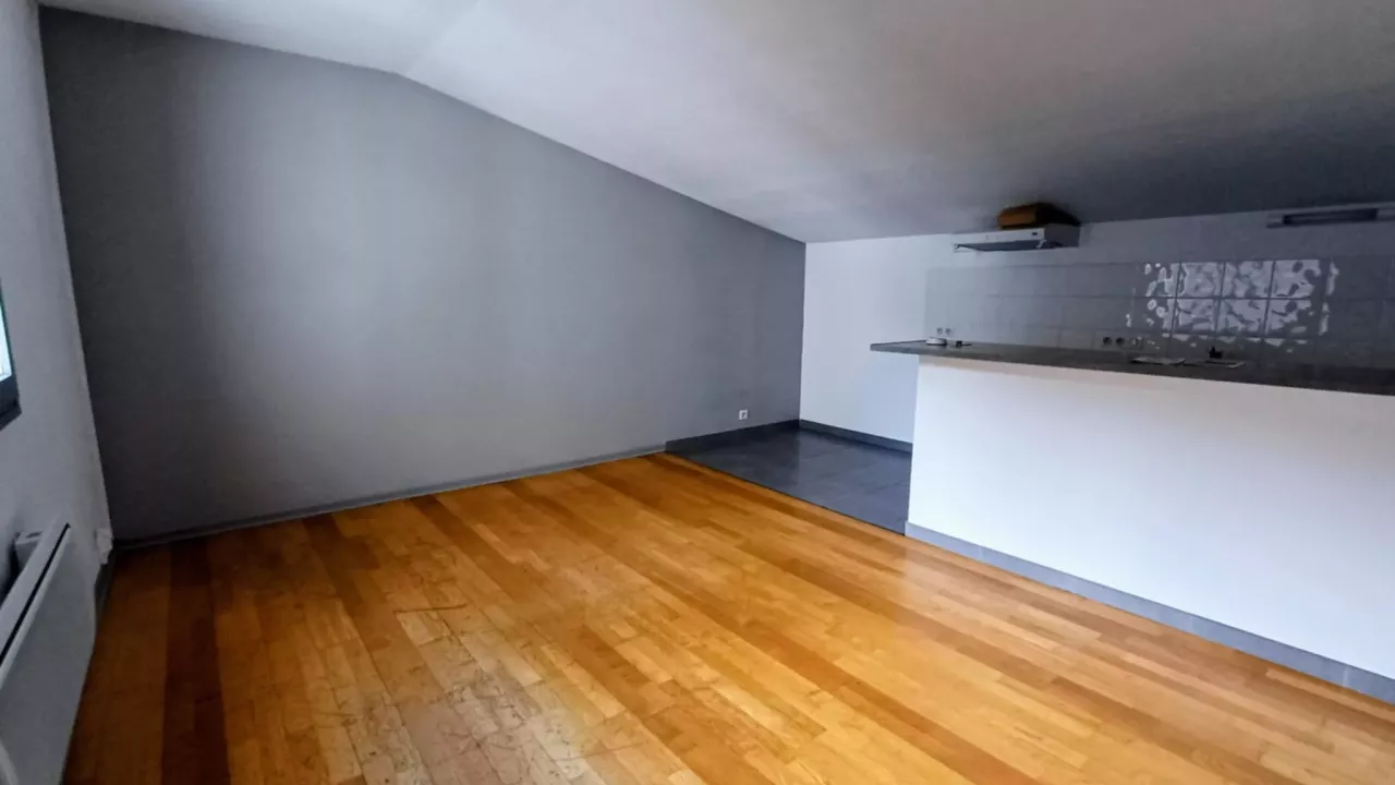 Appartement Type 2 proche centre ville de Mende avec place de parking