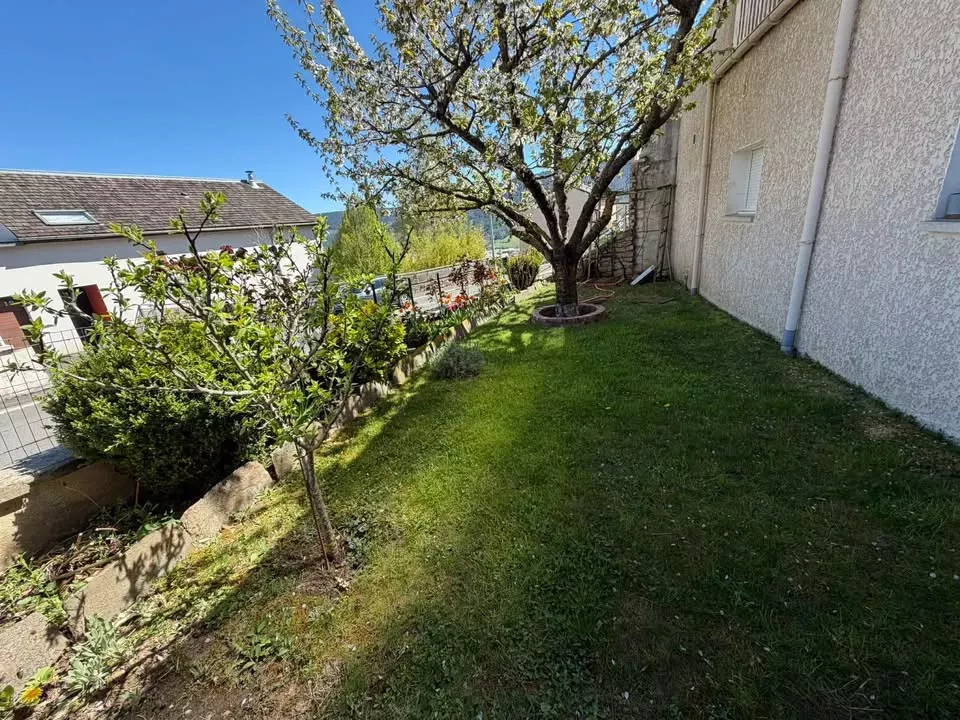 À Mende, villa à acheter avec 8 pièces avec Immobilier Occitan