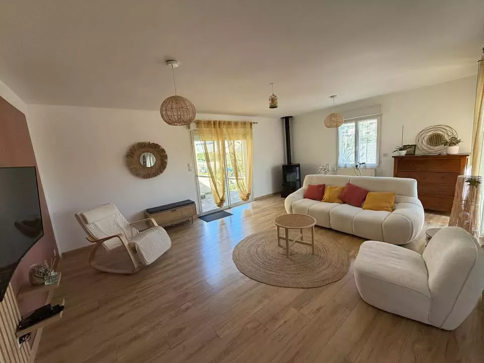 À Mende, villa à acheter avec 8 pièces avec Immobilier Occitan