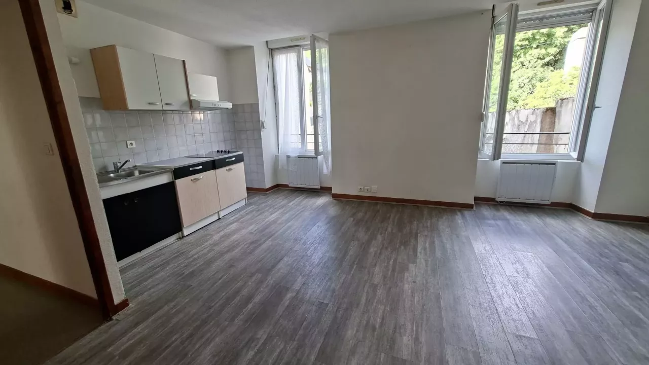 F4 70m2 1er étage, centre ville de MENDE