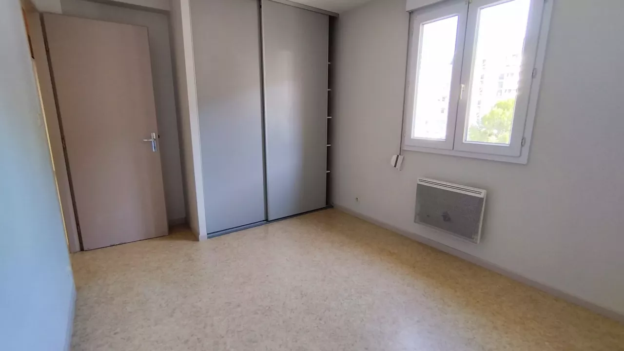F4 de 75m2 en dernier étage avec ascenceur