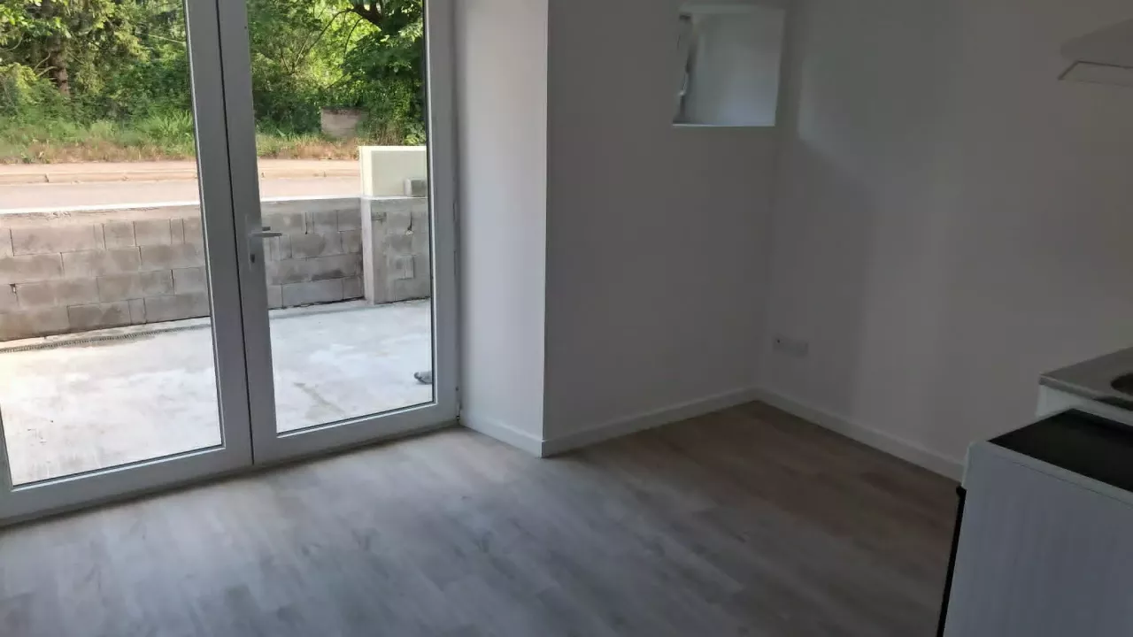 Appartement Type 1 avec exterieur à SAINT BAUZILE
