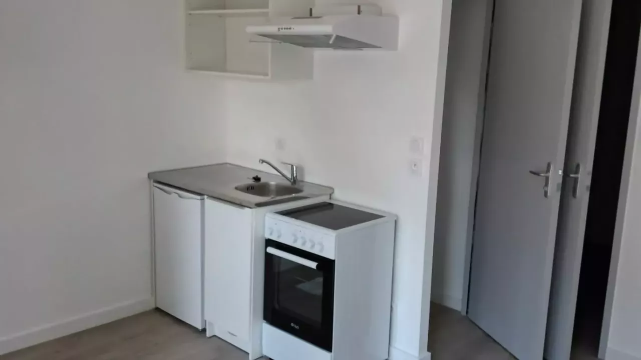 Appartement Type 1 avec exterieur à SAINT BAUZILE