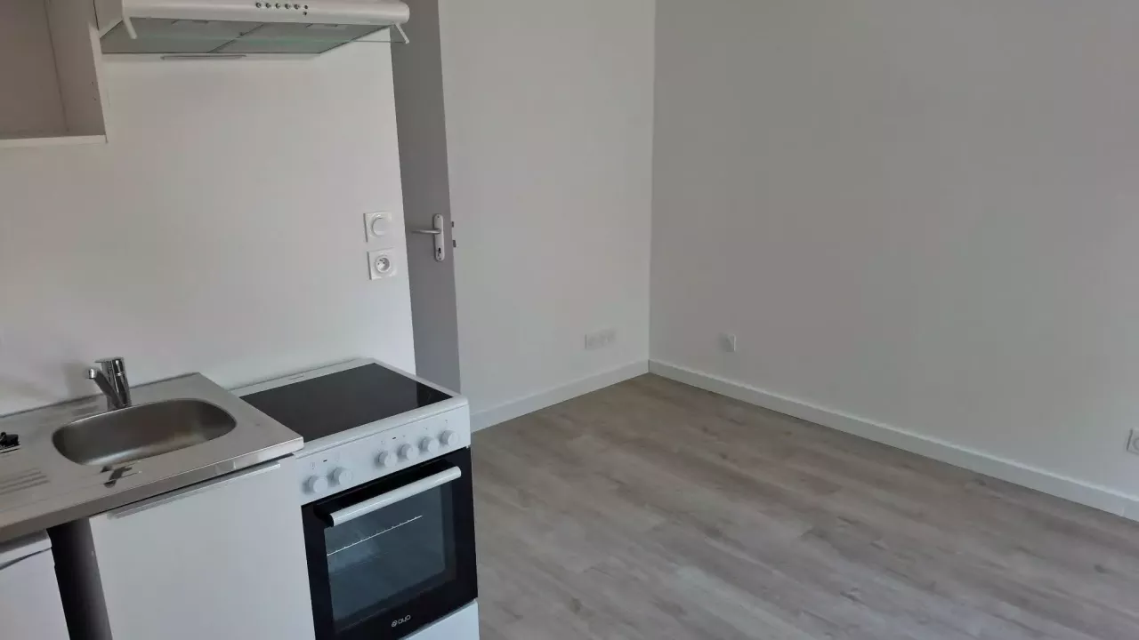 Appartement Type 1 avec exterieur à SAINT BAUZILE