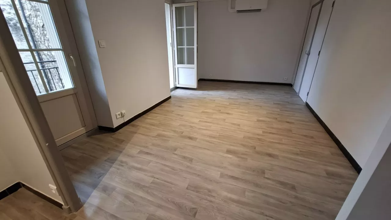 Appartement Type 2 au 1er étage proche centre ville de Marvejols