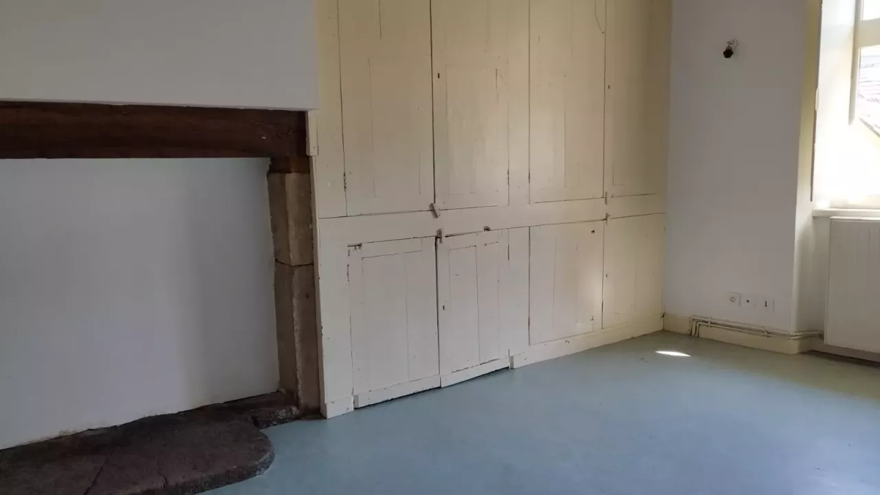 F2 32m2 3eme étage centre ville de Mende