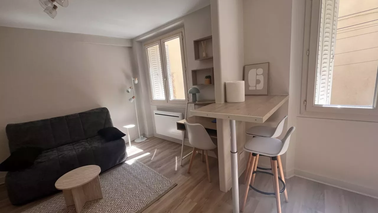 Studio Meublé centre ville de Mende