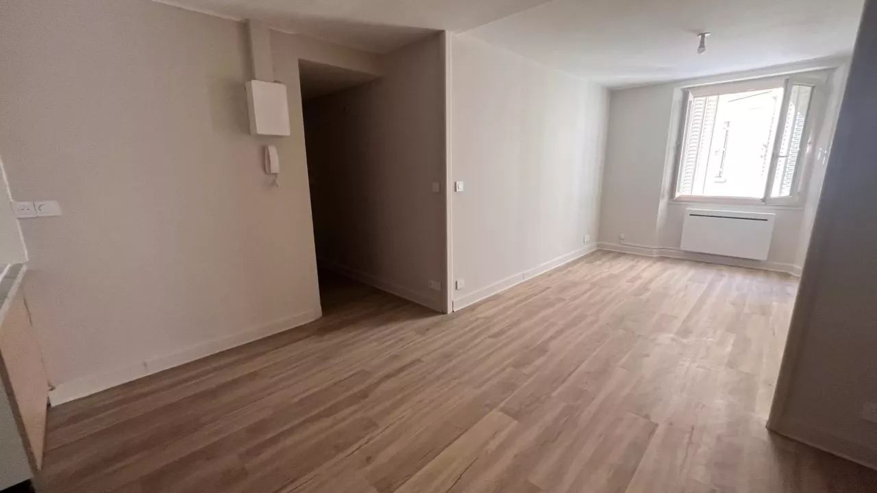 Appartement T1 centre ville de Mende