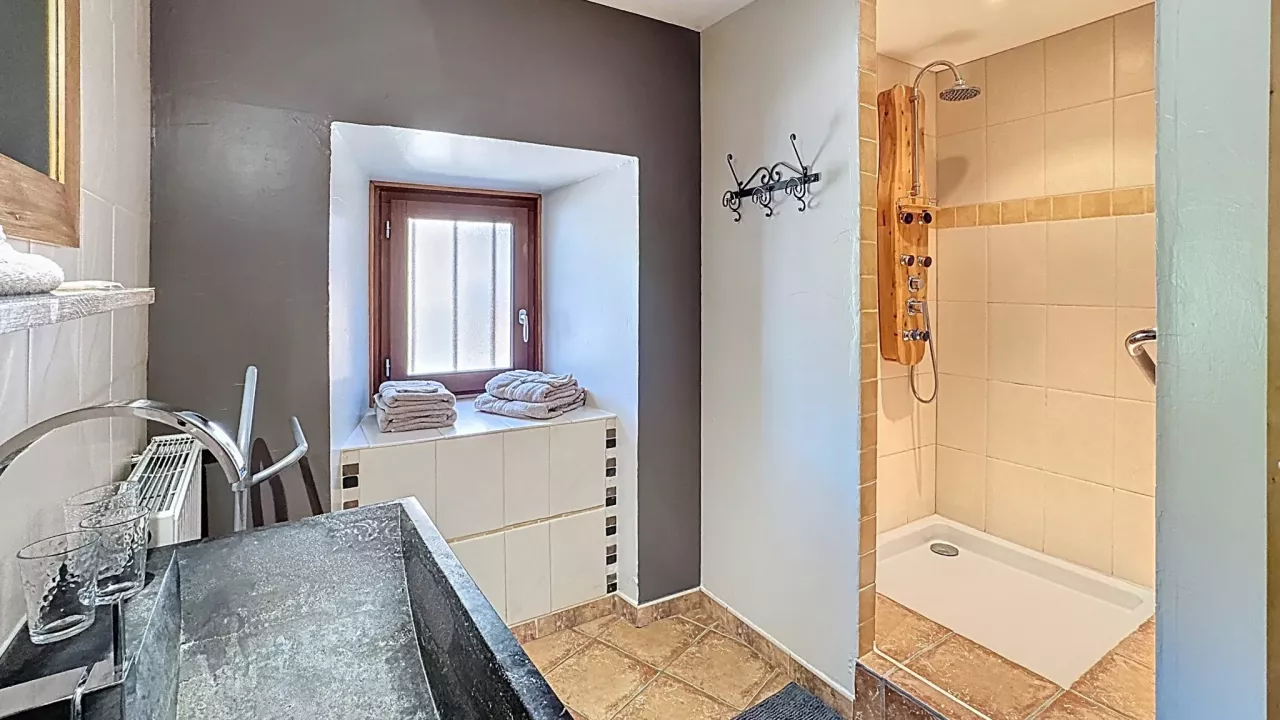 Propriété à vendre - Châteauneuf de Randon