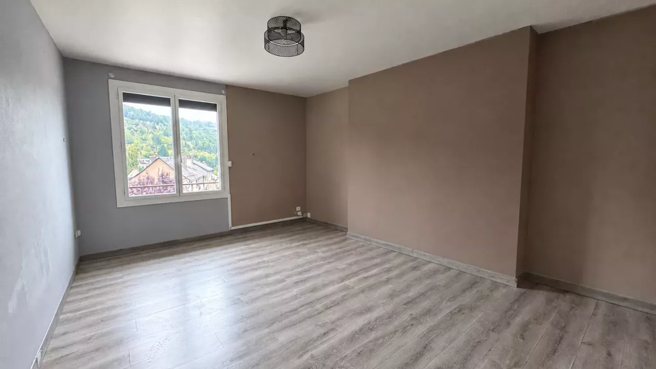 Appartement T4 - Bourgs sur Colagne