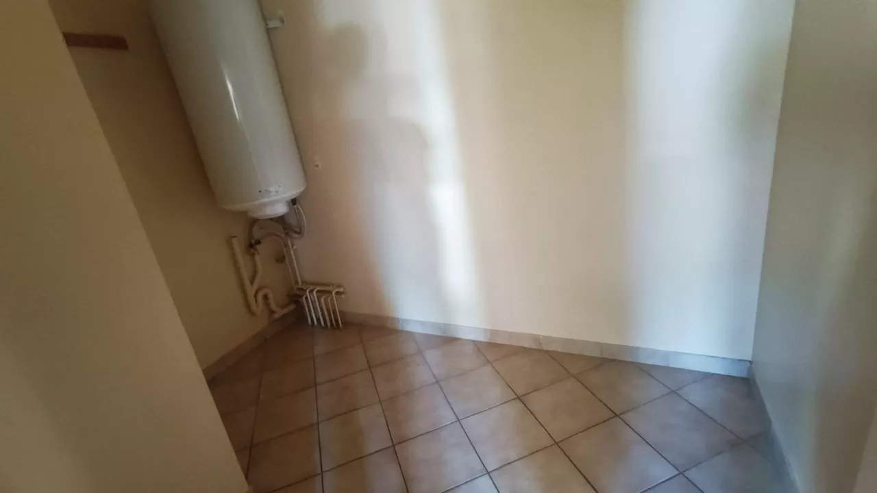 Appartement-proche-Centre-Ville-Marvejols-4