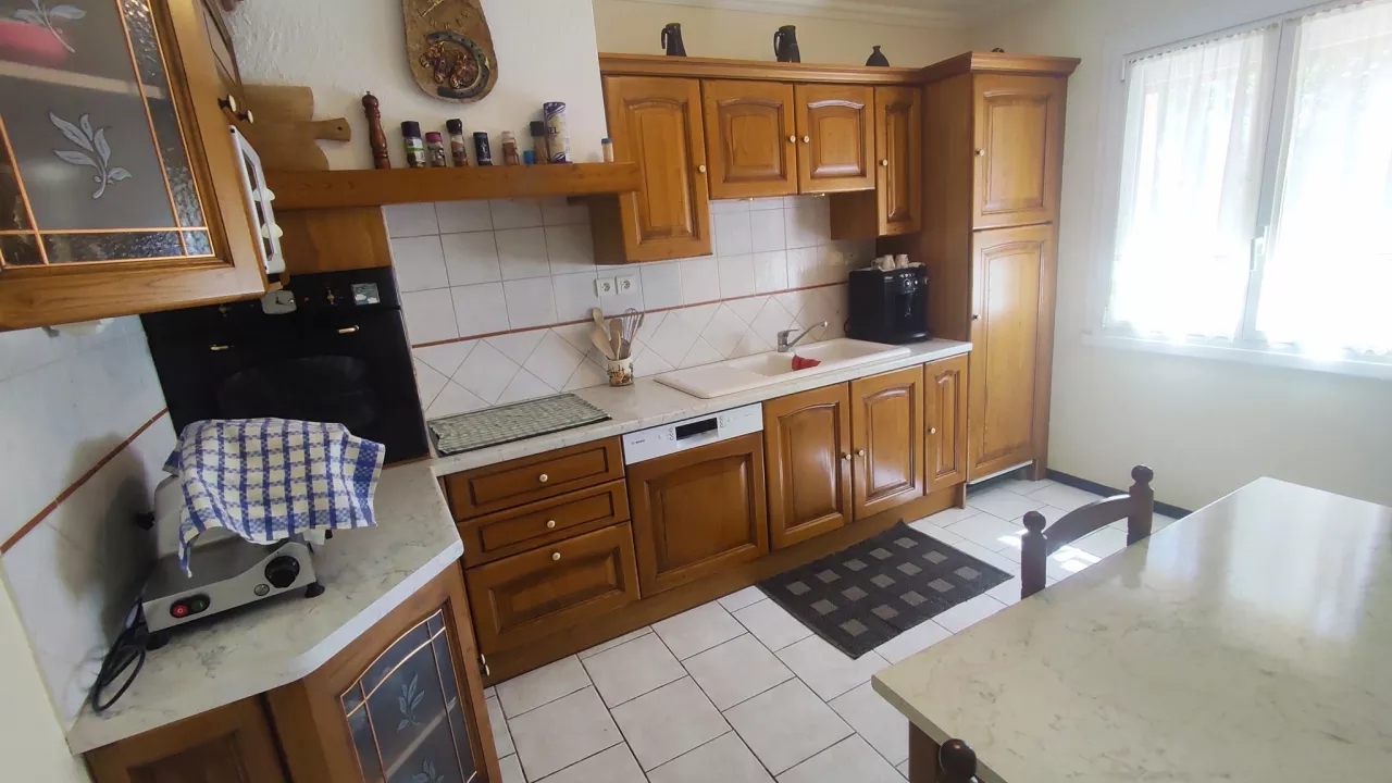 Chanac-Maison-plain-pied-dans-un-ecrin-de-verdure-de-4000-m2-1
