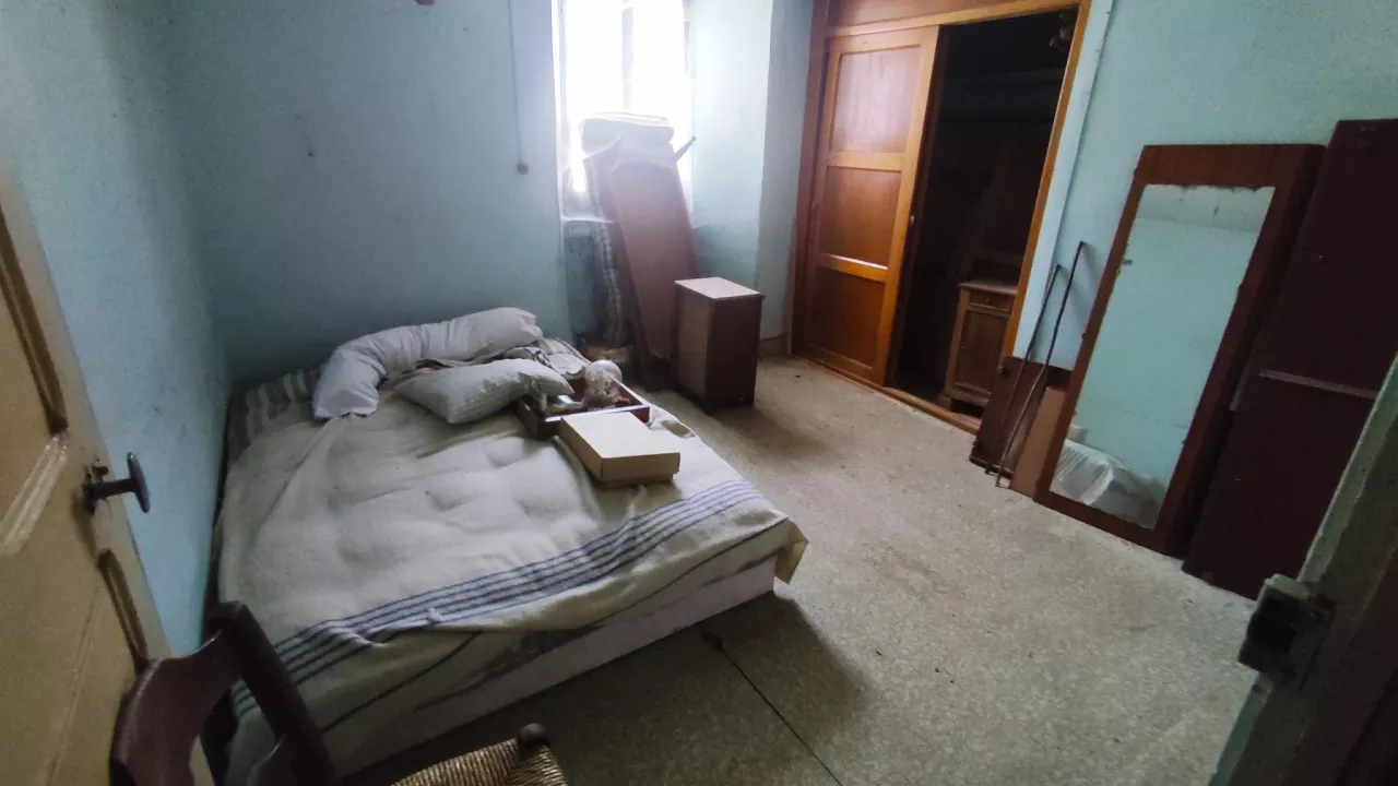 Maison-en-Pierre-de-200m2-a-Bagnols-les-bains-5