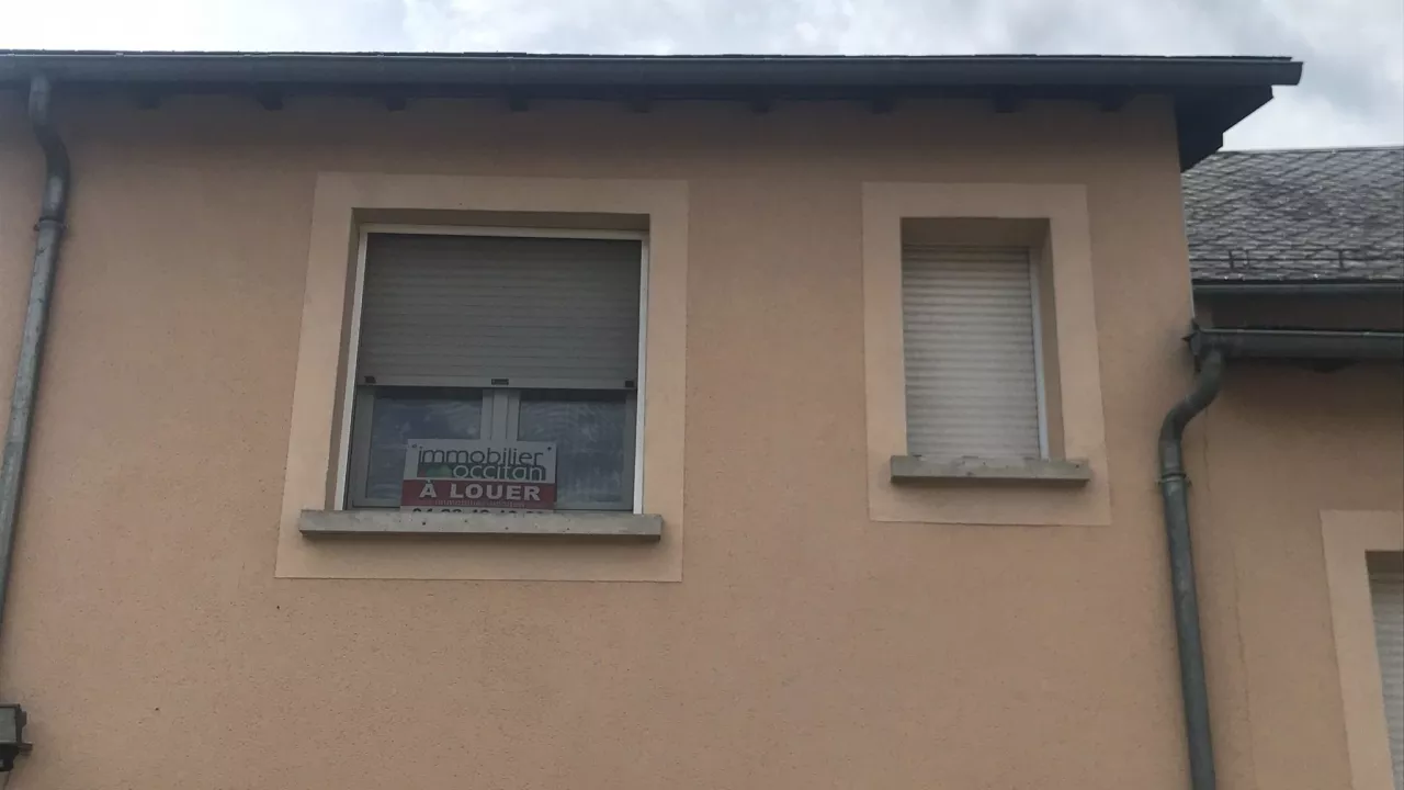 Studio-29-m2-proche-centre-ville-de-Mende-Libre-de-suite-7