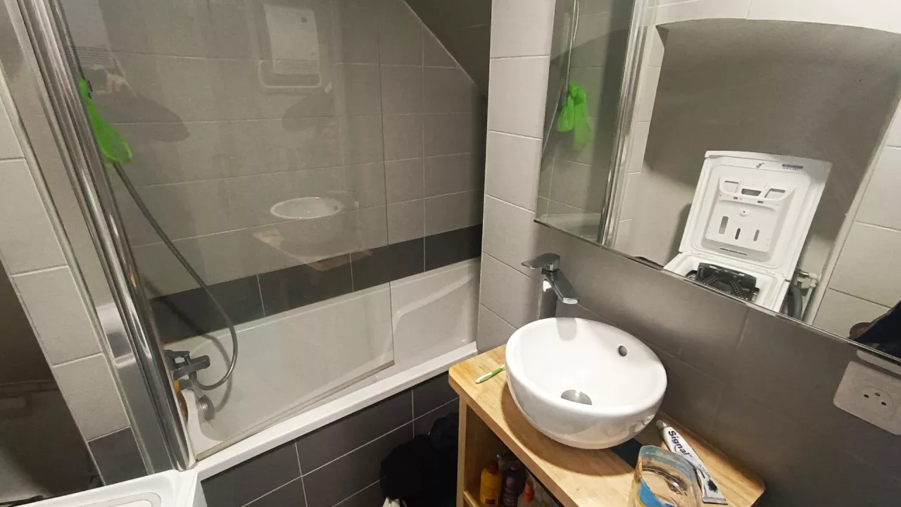 Studio-de-29-m2-entierement-renove-Centre-Ville-de-Mende-1
