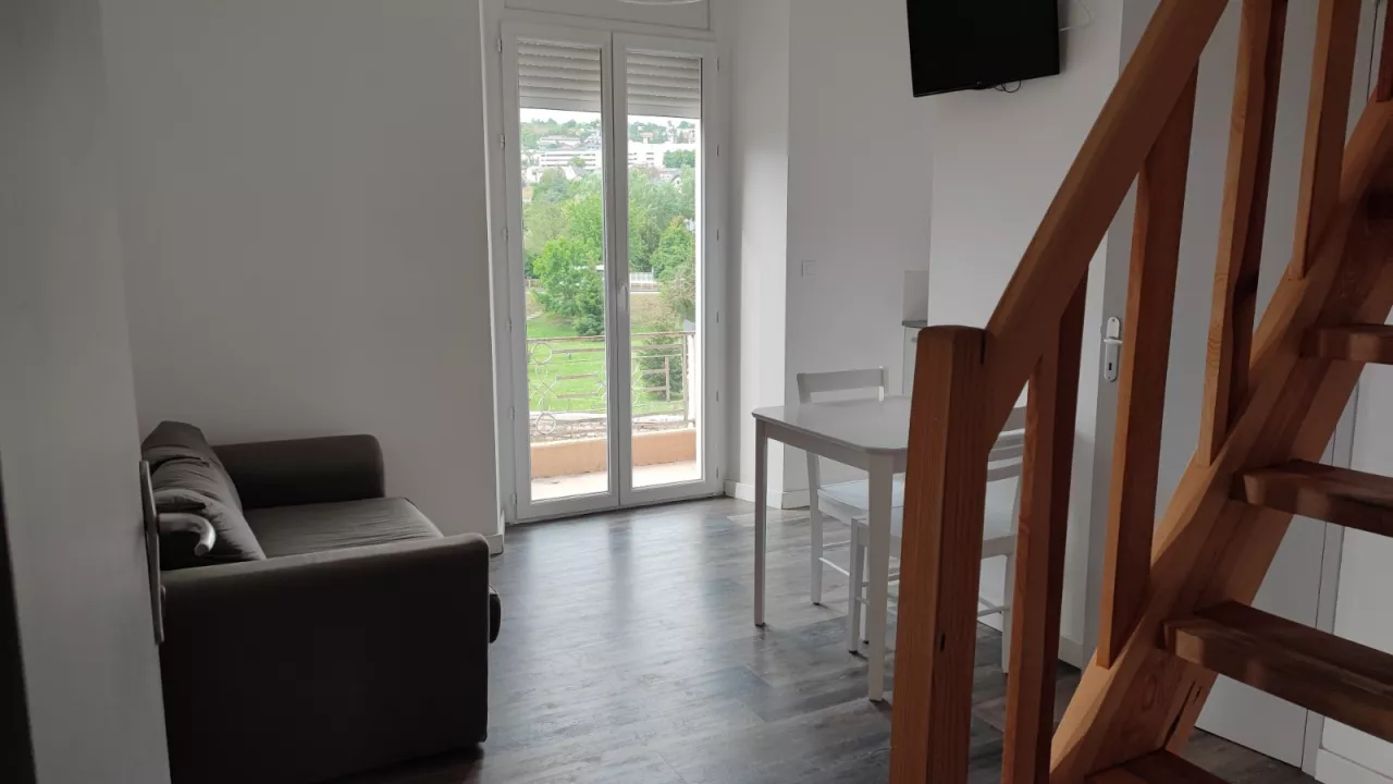 F1-bis-meuble-de-20m2-proche-centre-ville-de-Mende