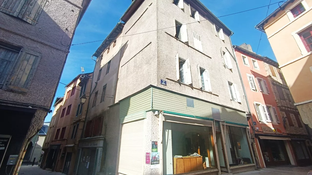 Immeuble-de-rapport-Centre-Ville-de-Mende-01