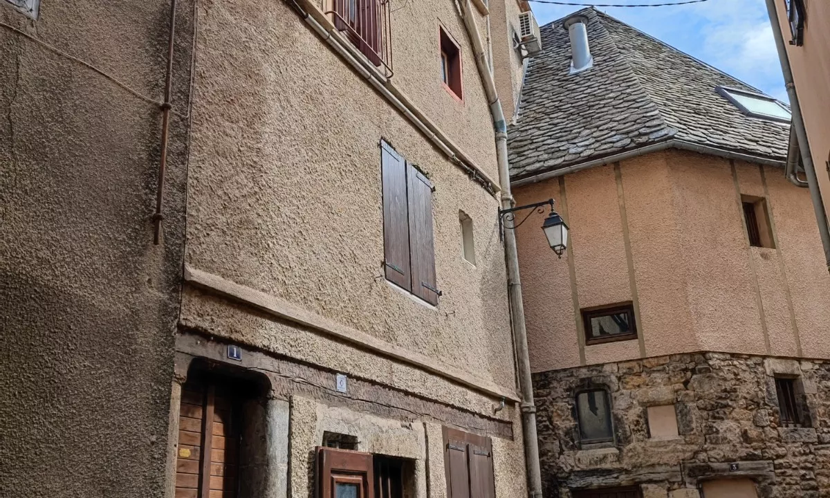 Maison-de-ville-a-Mende
