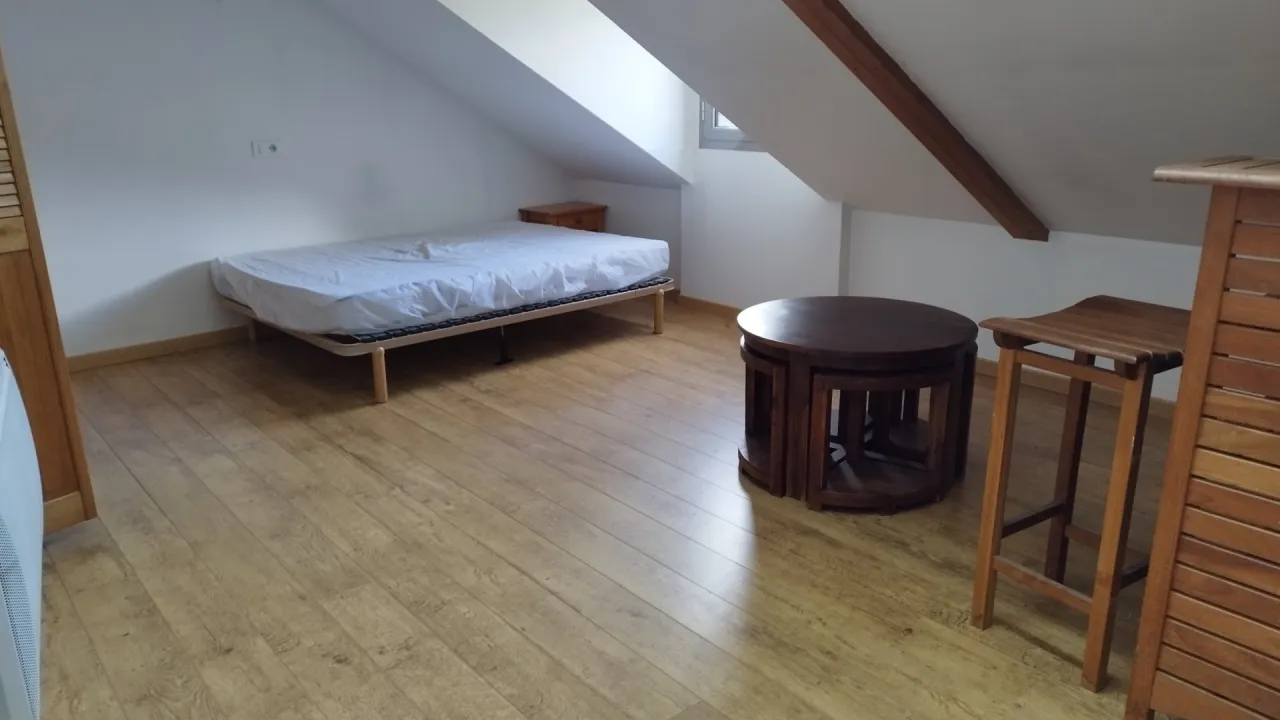 Studio-de-17-m2-centre-ville-de-Mende