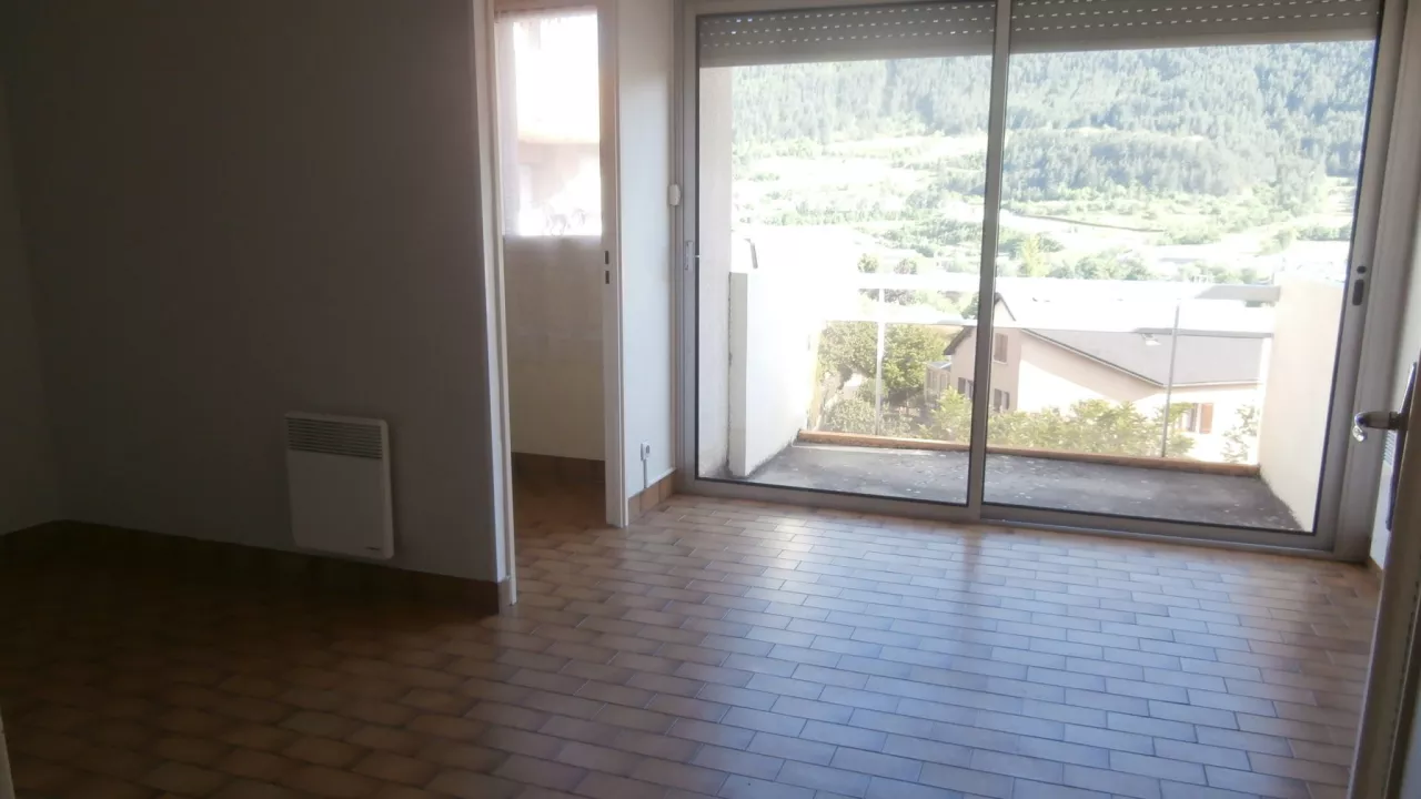 Studio-de-24m2-dans-quartier-residentiel