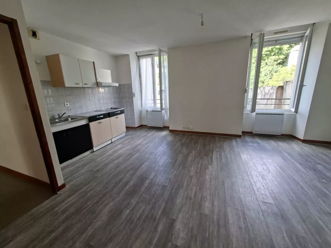 F4 70m2 1er étage, centre ville de MENDE