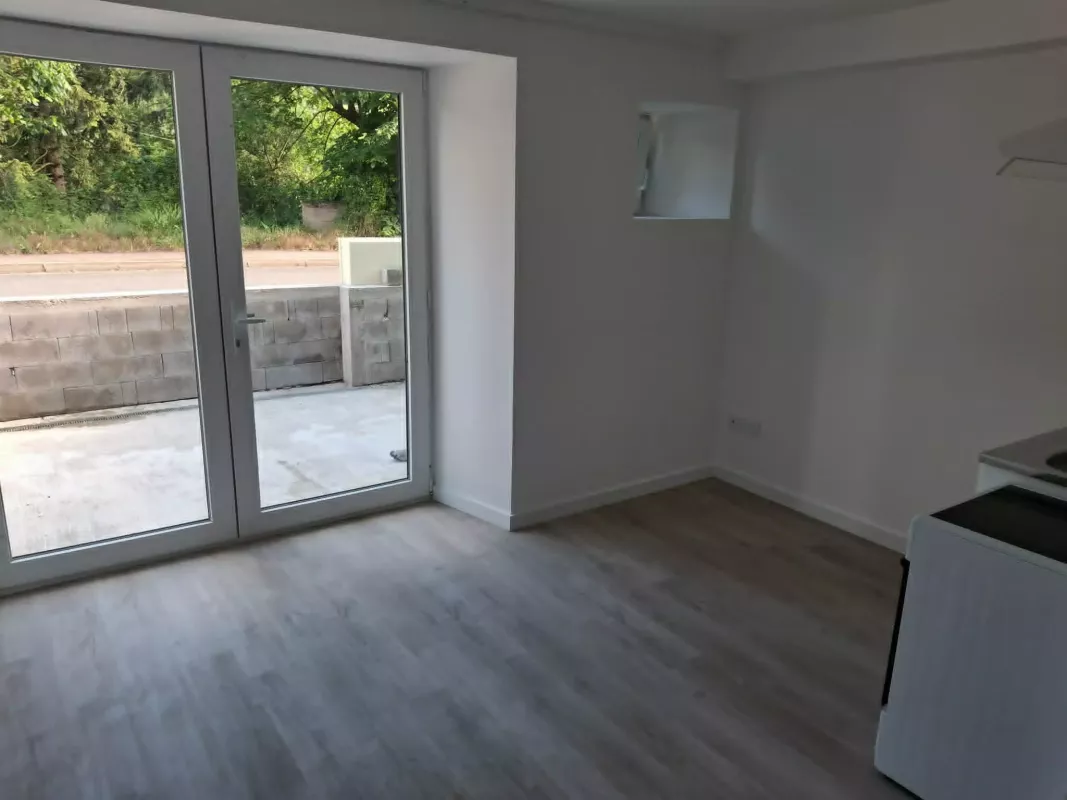 Appartement Type 1 avec exterieur à SAINT BAUZILE