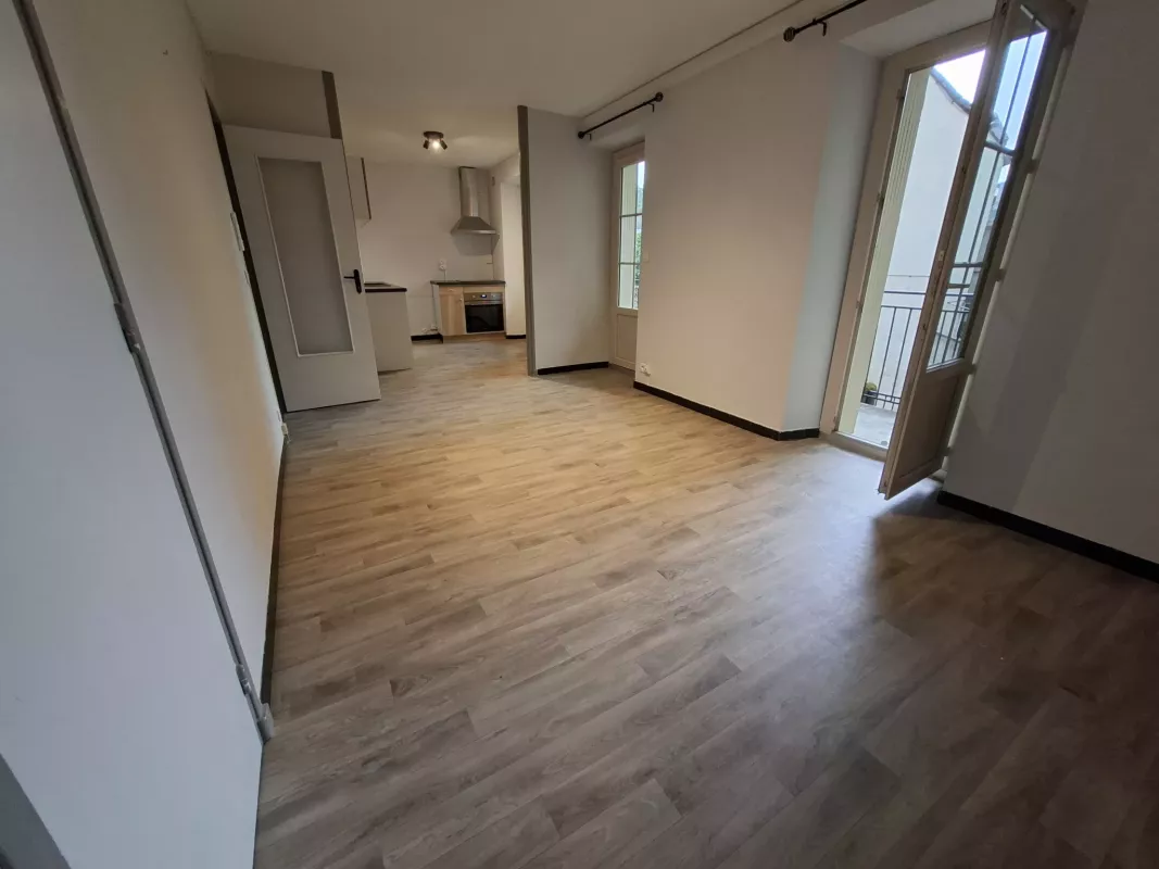 Appartement Type 2 en rez de chaussée proche centre-ville de Marvejols