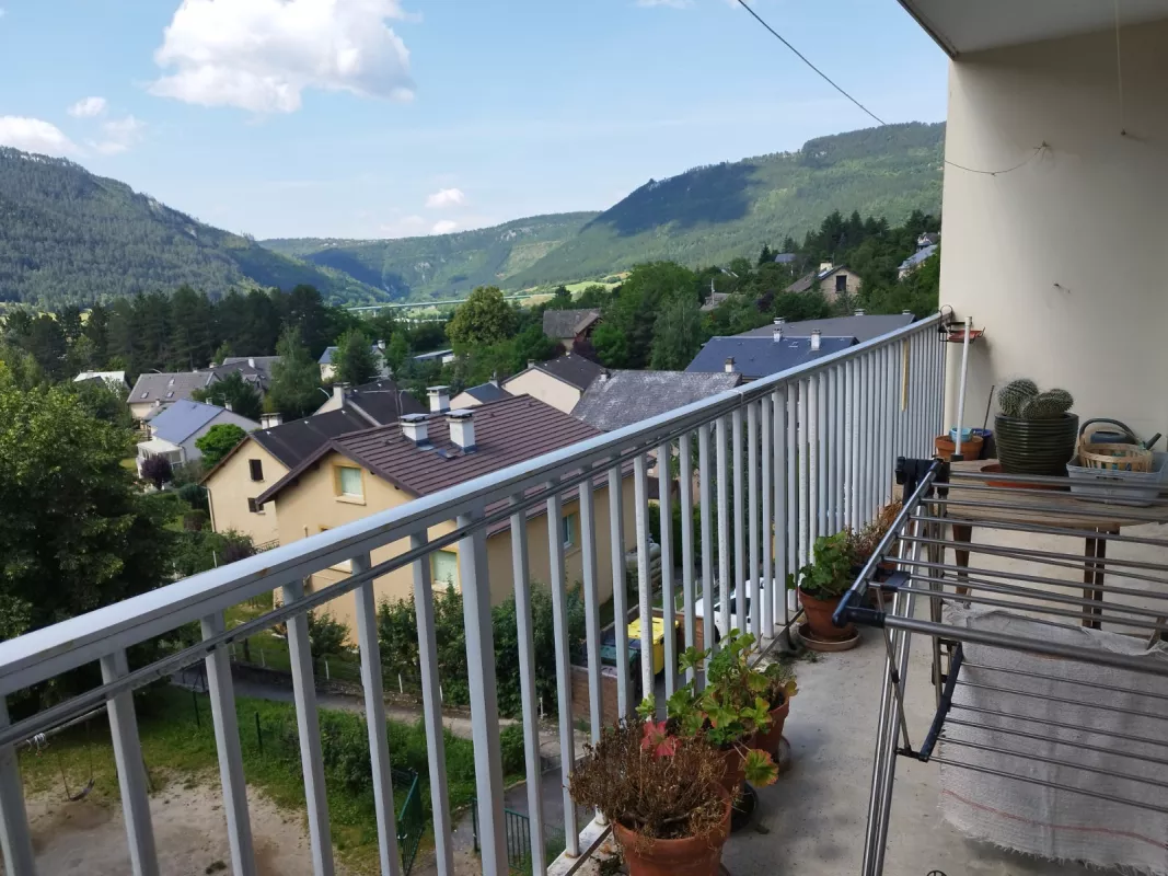 Appartement-F3-dans-residence-calme-et-ensoleillee Appartement-F3-dans-residence-calme-et-ensoleillee