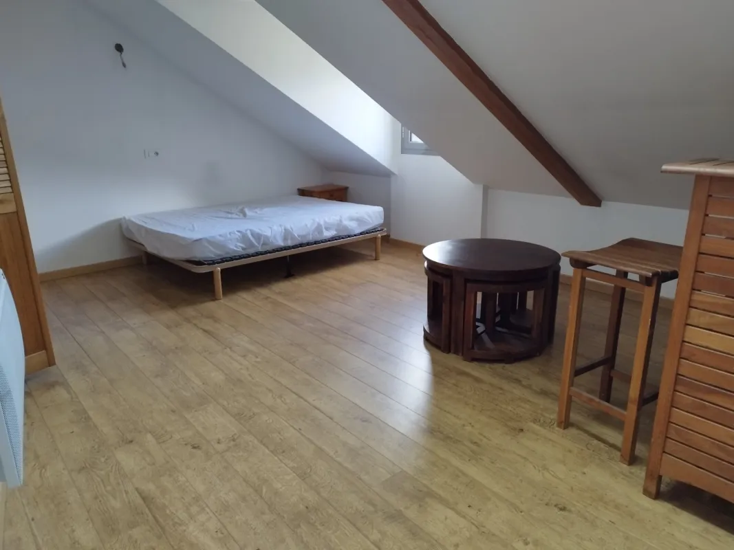 Studio-de-17-m2-centre-ville-de-Mende