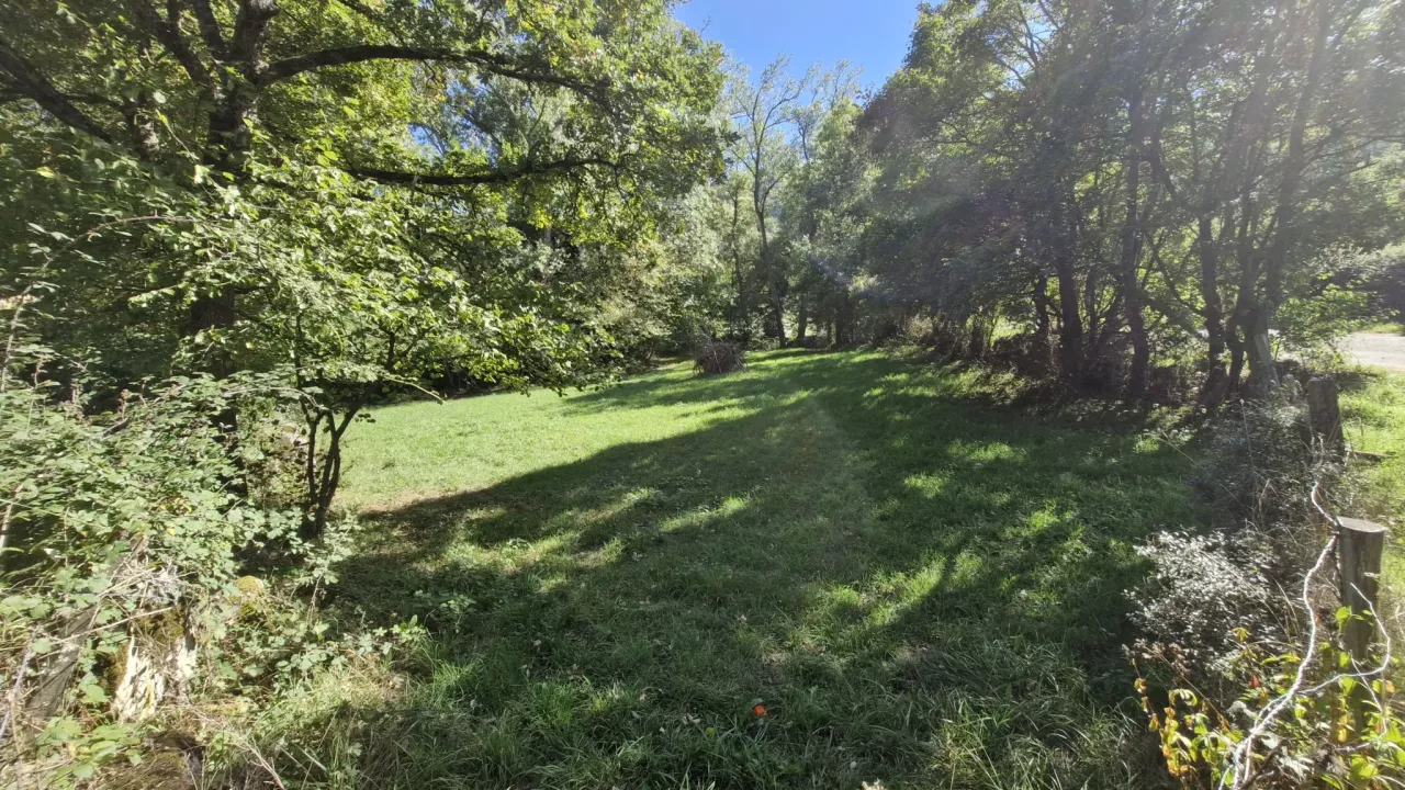 Terrain à construire de 1350m2 à acheter à Sainte-Hélène