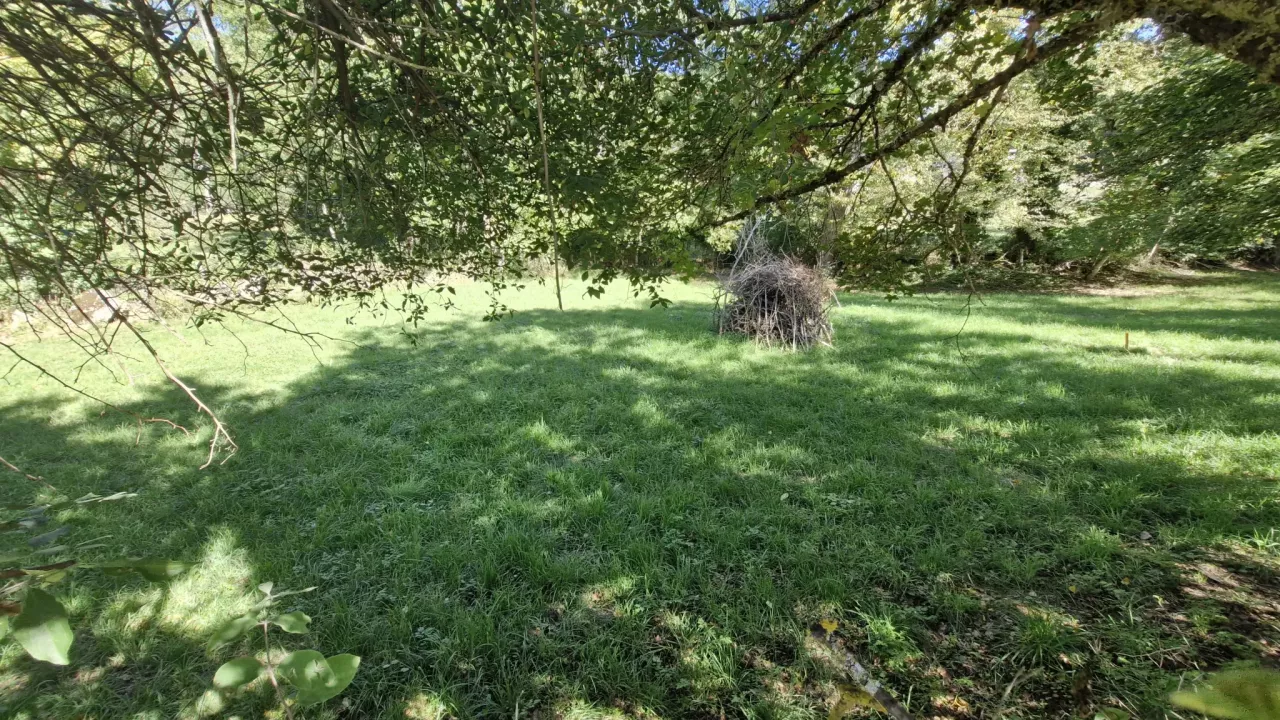 Terrain à construire de 1350m2 à acheter à Sainte-Hélène