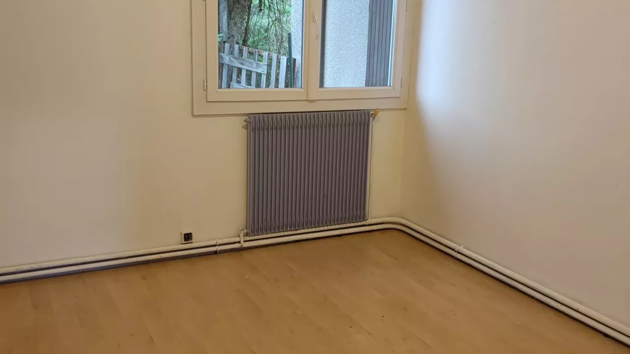 Maison F4 de 104m2 avec jardin. Libre le 01/08/2026