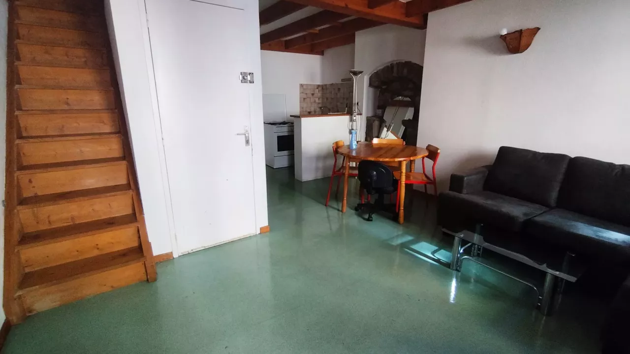 F2 duplex 29m2 centre ville de Mende