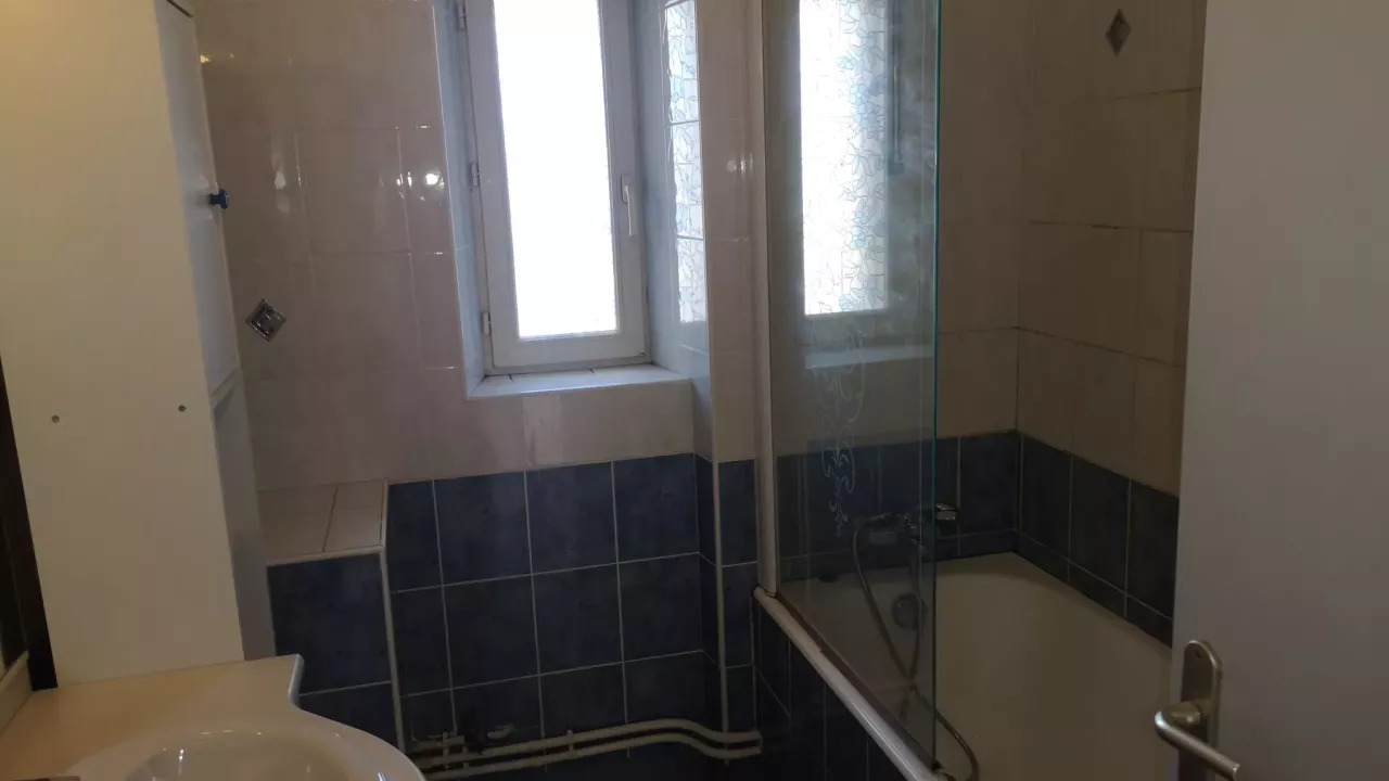 Grand appartement à vendre 99000 € à Mende